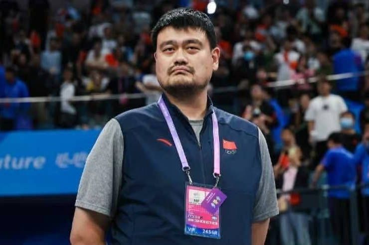美女吃男生大jb的视频