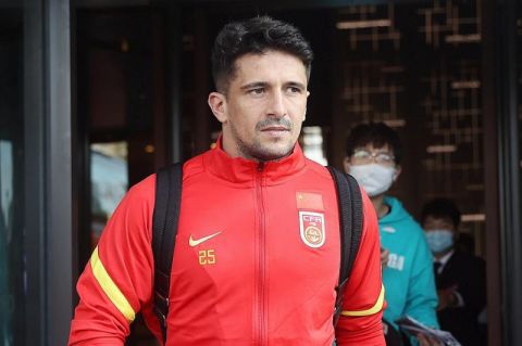 清冷受双性高h被戴乳环