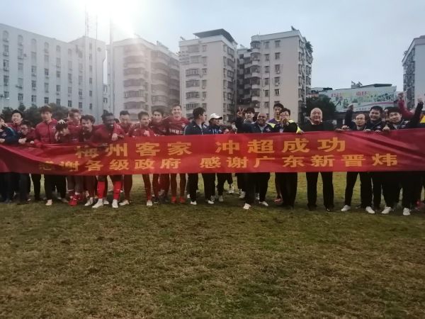偷窥丝袜美腿视频